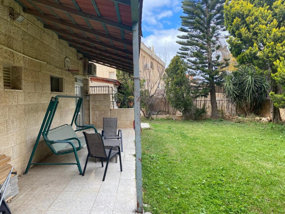 דירת גן מרווחת במיקום מעולה עם נטפליקס חינמי Ma'ale Adumim Exterior foto