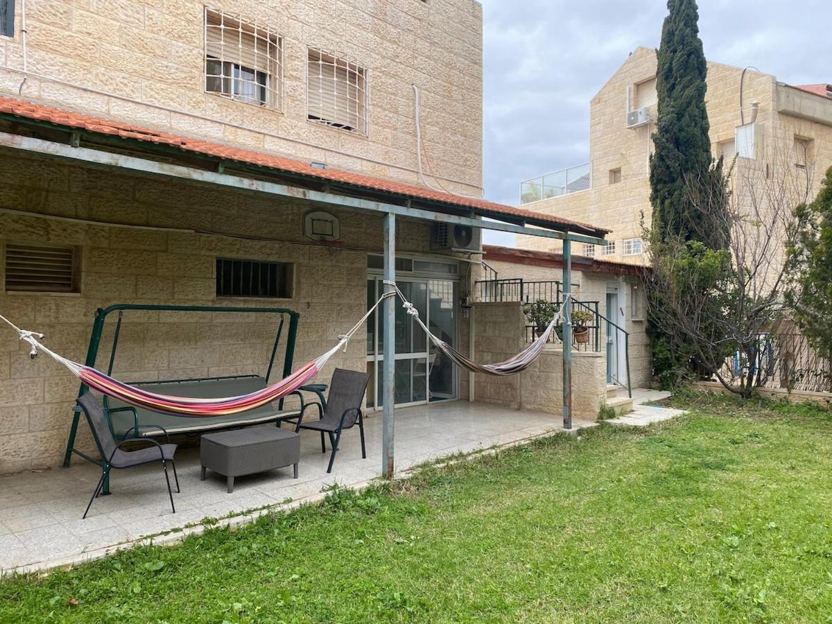 דירת גן מרווחת במיקום מעולה עם נטפליקס חינמי Ma'ale Adumim Exterior foto